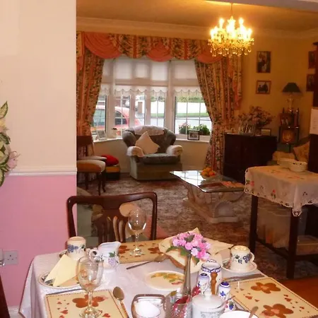 Bed & Breakfast Maple House Galway